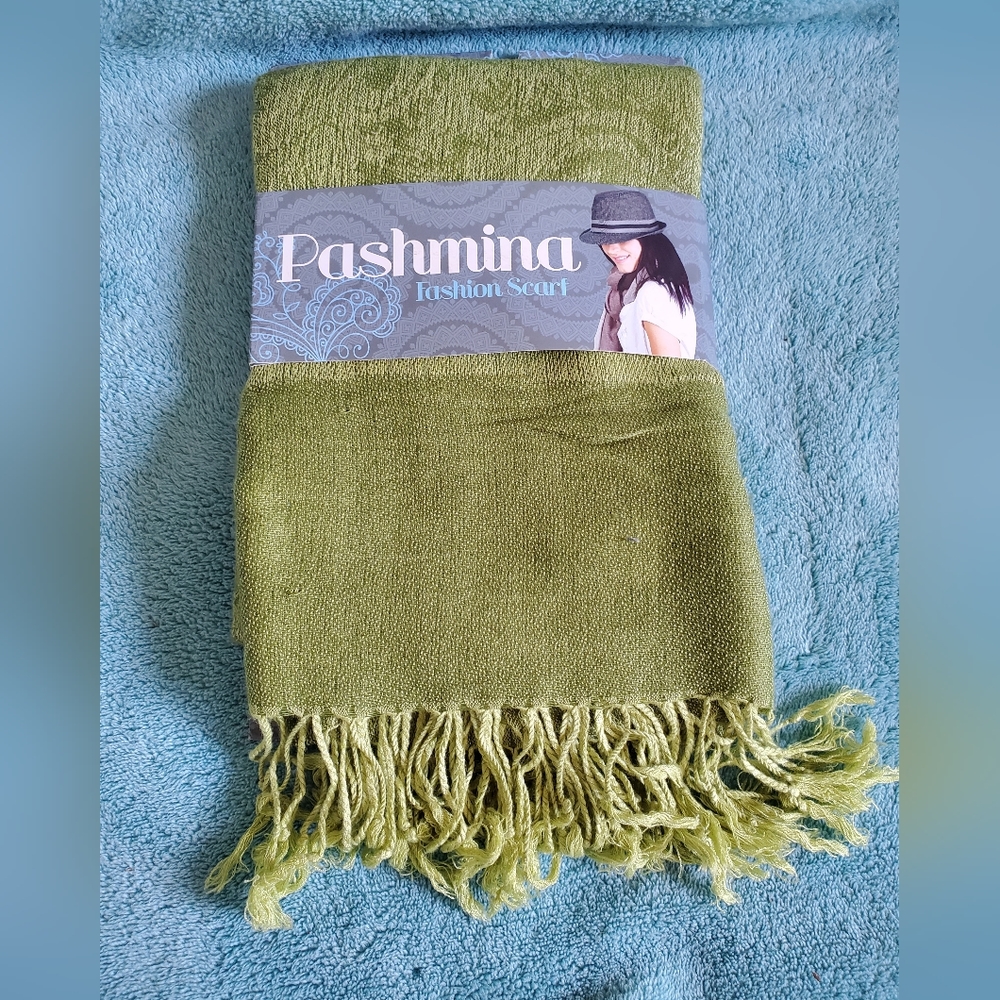 NWT Pashmina Fashion Scarf. Blue Star Clothing Company